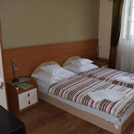 Natural Panzio 3* غيور